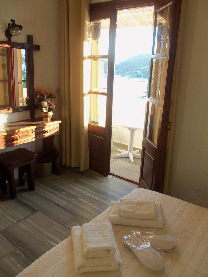 Alexandros Hotel Grikos Bay  外观 照片